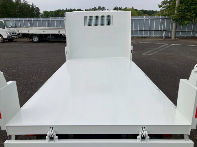 三菱ふそうキャンターダンプ小型（2t・3t）[写真13]