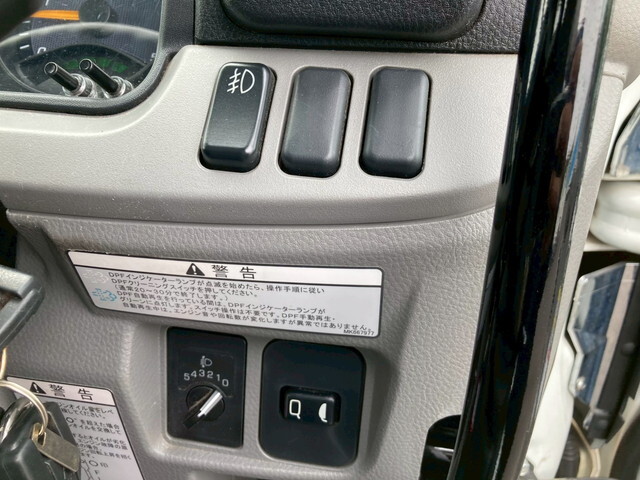 三菱ふそうキャンターダンプ小型（2t・3t）[写真28]