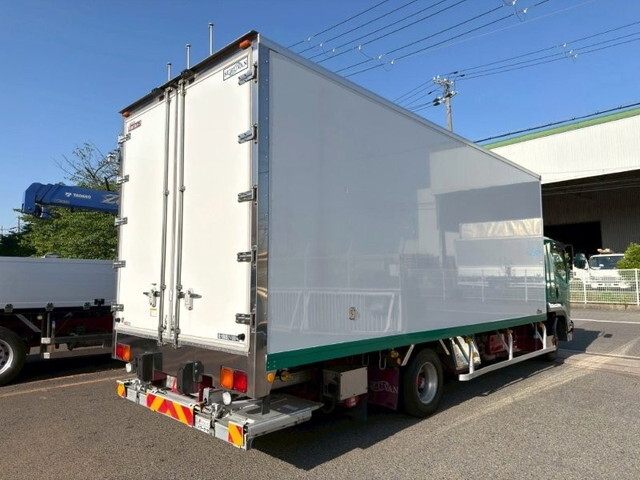 いすゞフォワード冷凍車（冷蔵車）中型（4t）[写真04]