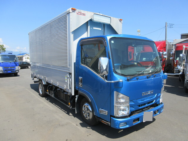 いすゞエルフアルミウイング小型（2t・3t）[写真03]