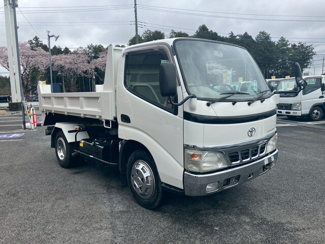 中古トヨエースローダーダンプ