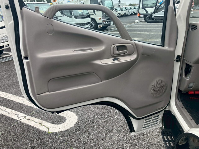 トヨタトヨエースローダーダンプ小型（2t・3t）[写真30]