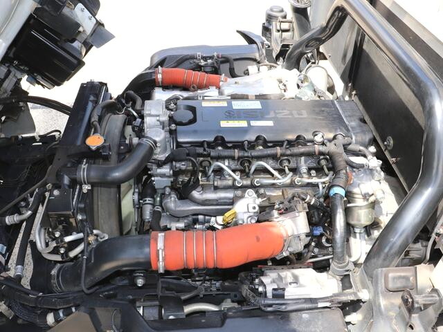 いすゞエルフ平ボディ小型（2t・3t）[写真36]