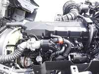 UDトラックスクオントレーラーヘッド（トラクターヘッド）大型（10t）[写真17]