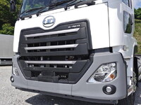 UDトラックスクオントレーラーヘッド（トラクターヘッド）大型（10t）[写真05]