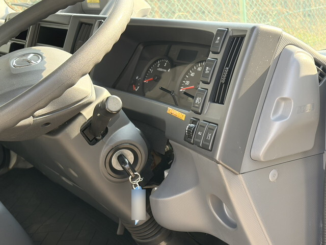 マツダタイタン平ボディ中型（4t）[写真15]