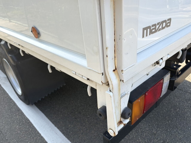 マツダタイタン平ボディ中型（4t）[写真24]