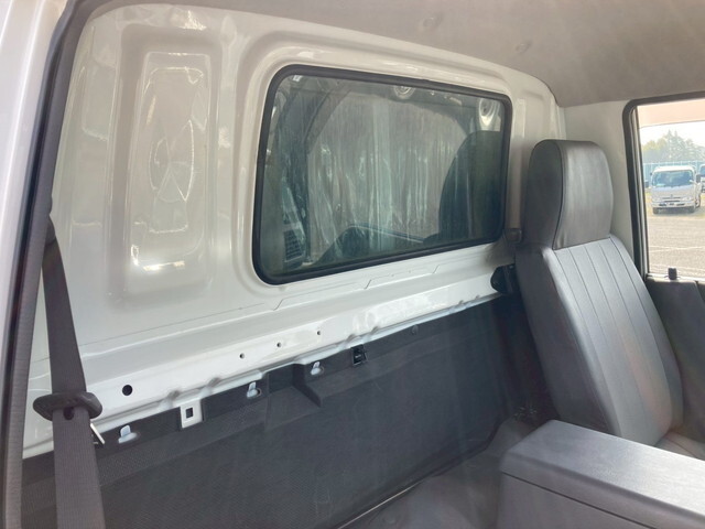 日産バネット幌車小型（2t・3t）[写真32]