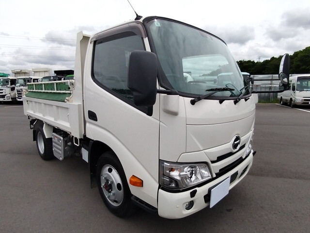 日野デュトロダンプ小型（2t・3t）[写真03]