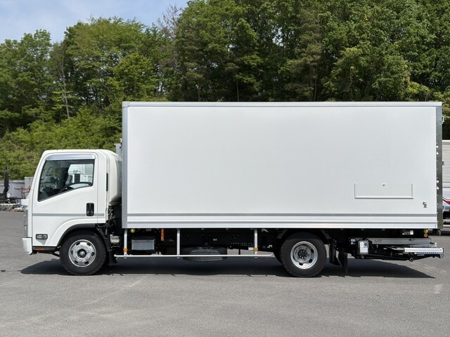 いすゞエルフ保冷バン小型（2t・3t）[写真06]