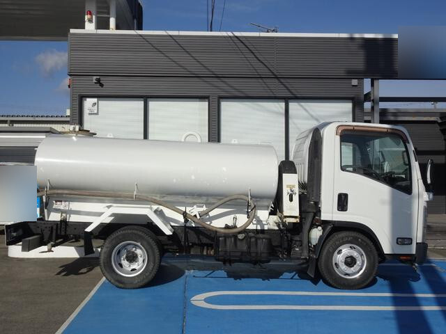 いすゞエルフ散水車小型（2t・3t）[写真05]
