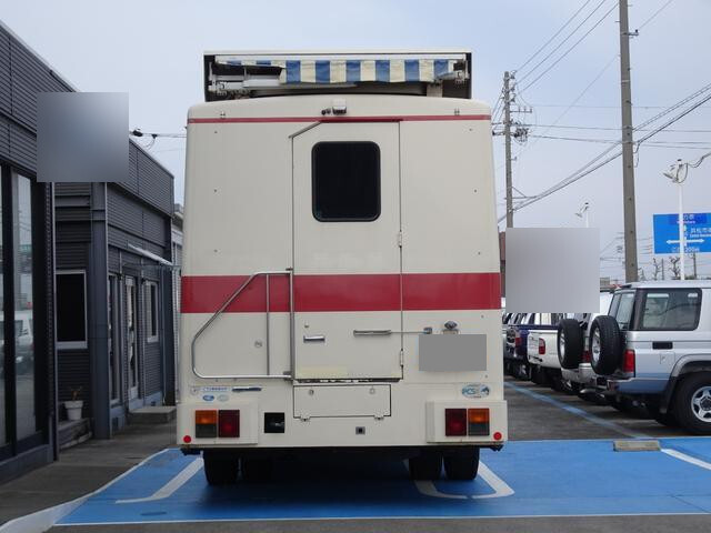 日野プロフィア福祉車両[写真06]