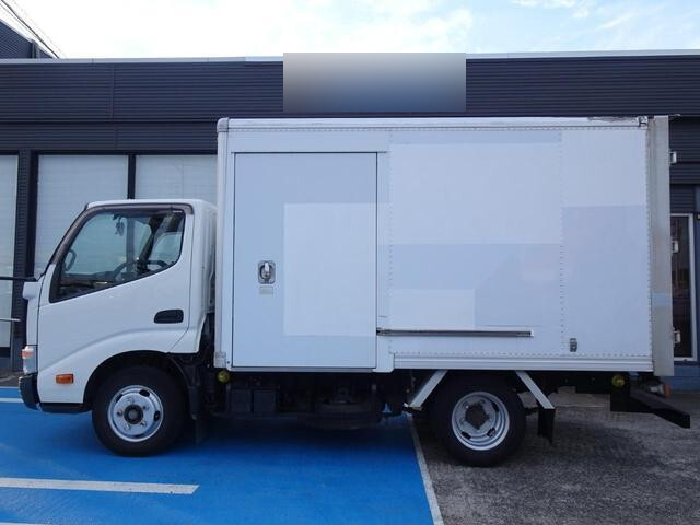 トヨタダイナパネルバン小型（2t・3t）[写真03]