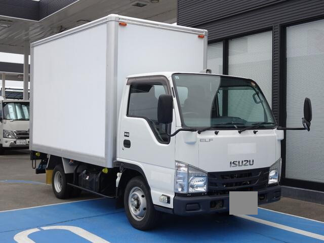いすゞエルフパネルバン小型（2t・3t）[写真01]