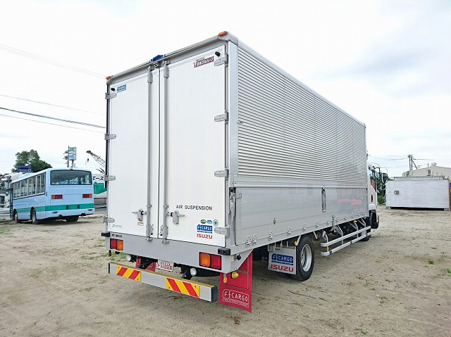 いすゞフォワードアルミウイング中型（4t）[写真02]