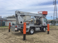 いすゞエルフ高所作業車小型（2t・3t）[写真02]