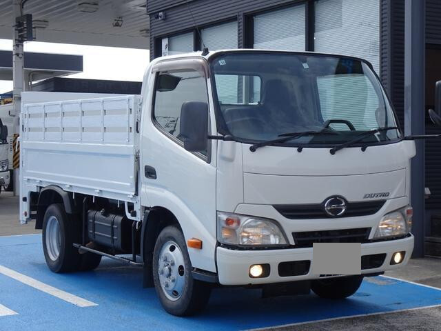 日野デュトロ平ボディ小型（2t・3t）[写真01]