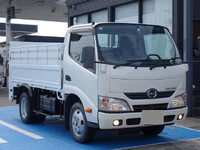 日野デュトロ平ボディ小型（2t・3t）[写真01]