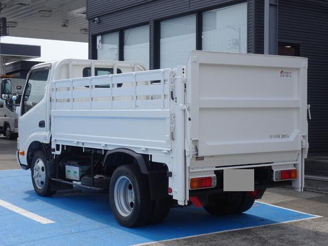 日野デュトロ平ボディ小型（2t・3t）[写真02]