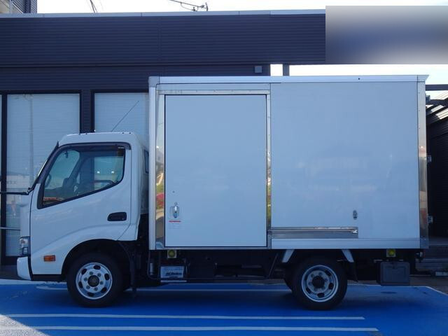 トヨタダイナ保冷バン小型（2t・3t）[写真03]