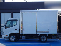 トヨタダイナ保冷バン小型（2t・3t）[写真04]