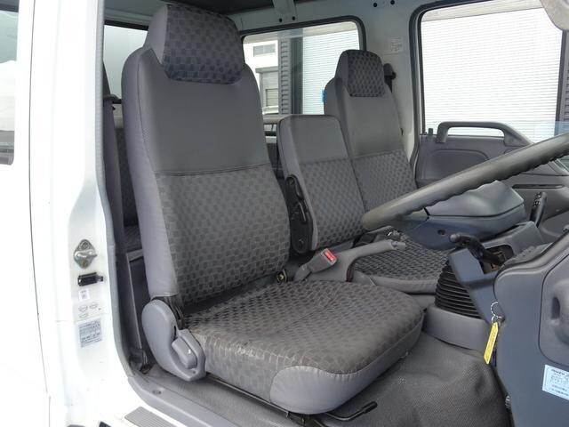 いすゞエルフパネルバン小型（2t・3t）[写真20]