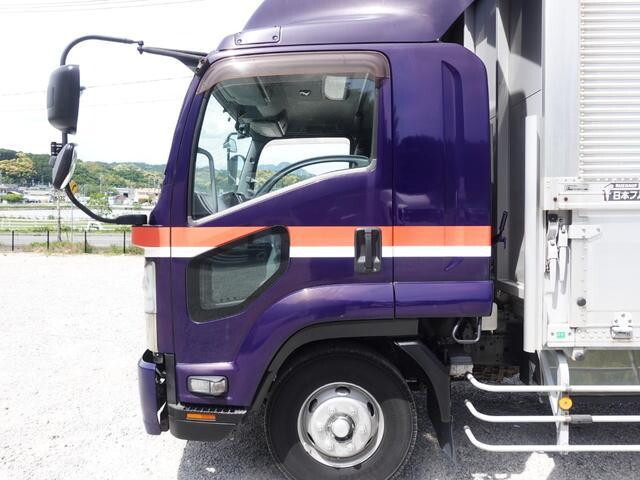 いすゞフォワードアルミウイング増トン（6t・8t）[写真09]