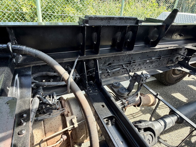 いすゞフォワードコンテナ専用車中型（4t）[写真18]