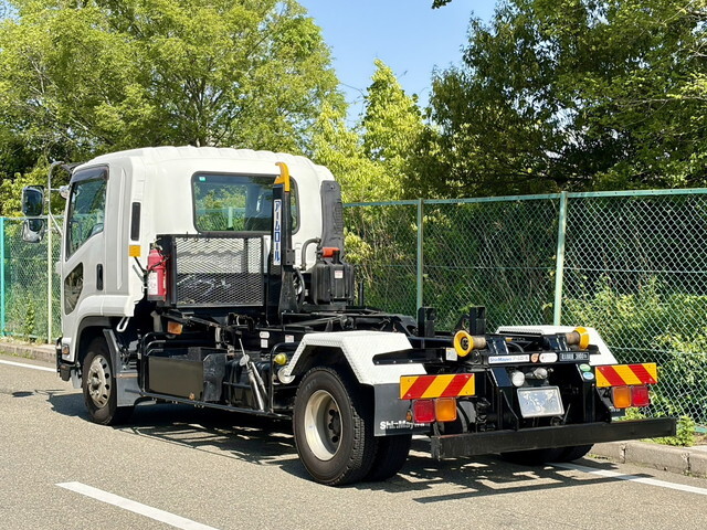 いすゞフォワードコンテナ専用車中型（4t）[写真02]