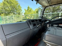 いすゞフォワードコンテナ専用車中型（4t）[写真10]