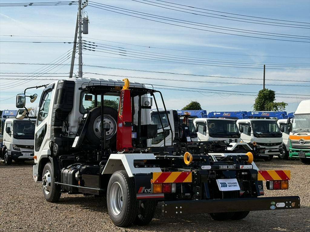 三菱ふそうファイターコンテナ専用車中型（4t）[写真03]