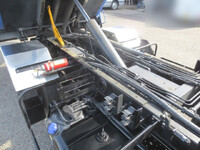 いすゞエルフパッカー車（塵芥車）小型（2t・3t）[写真18]
