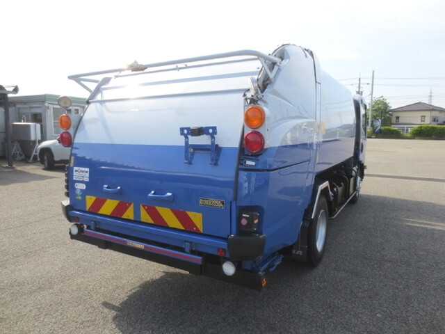 いすゞエルフパッカー車（塵芥車）小型（2t・3t）[写真04]