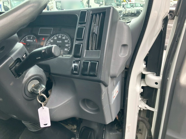 いすゞエルフ平ボディ小型（2t・3t）[写真22]