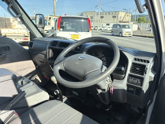 日産バネット平ボディ小型（2t・3t）[写真08]