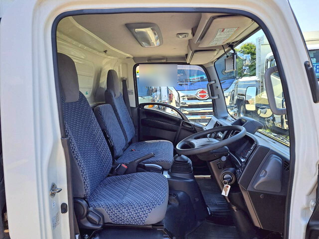 いすゞエルフ冷凍車（冷蔵車）小型（2t・3t）[写真27]