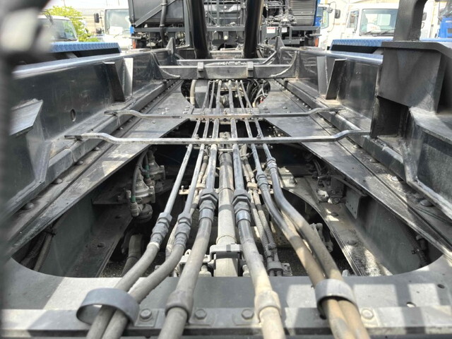 いすゞギガコンテナ専用車大型（10t）[写真14]