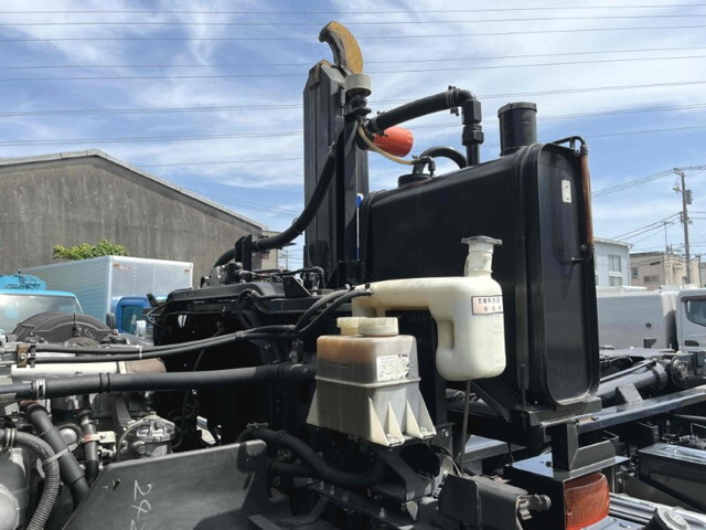 いすゞギガコンテナ専用車大型（10t）[写真21]
