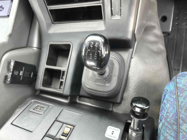 いすゞギガコンテナ専用車大型（10t）[写真35]