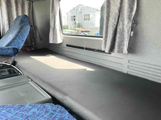 いすゞギガコンテナ専用車大型（10t）[写真39]