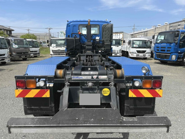 いすゞギガコンテナ専用車大型（10t）[写真05]