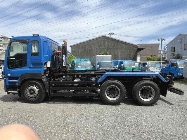 いすゞギガコンテナ専用車大型（10t）[写真06]