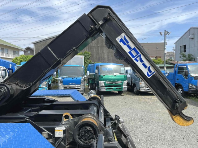 いすゞギガコンテナ専用車大型（10t）[写真09]