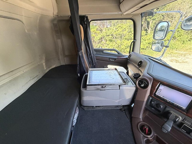 日野プロフィアトレーラーヘッド（トラクターヘッド）大型（10t）[写真27]