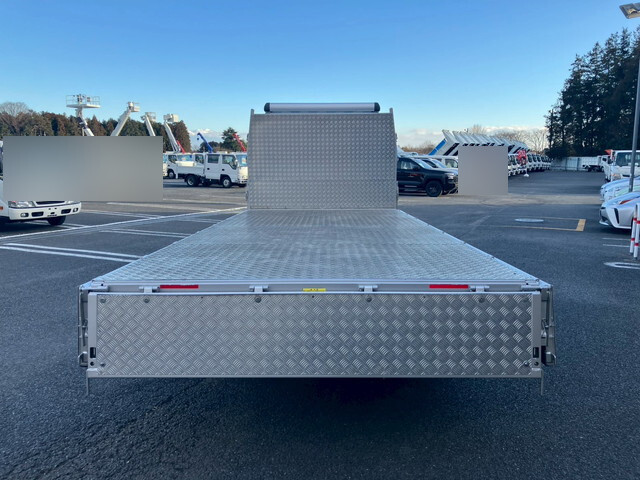 三菱ふそうキャンター平ボディ小型（2t・3t）[写真12]