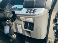 三菱ふそうキャンター平ボディ小型（2t・3t）[写真29]