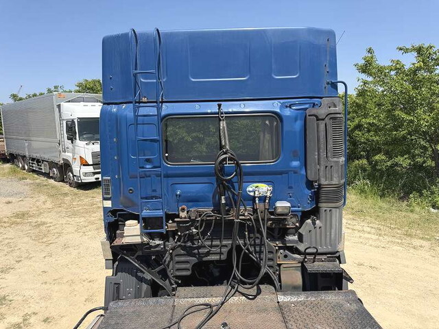 日野プロフィアトレーラーヘッド（トラクターヘッド）大型（10t）[写真24]