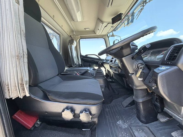 日野レンジャーキャリアカー増トン（6t・8t）[写真27]