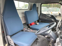 三菱ふそうキャンター平ボディ小型（2t・3t）[写真32]