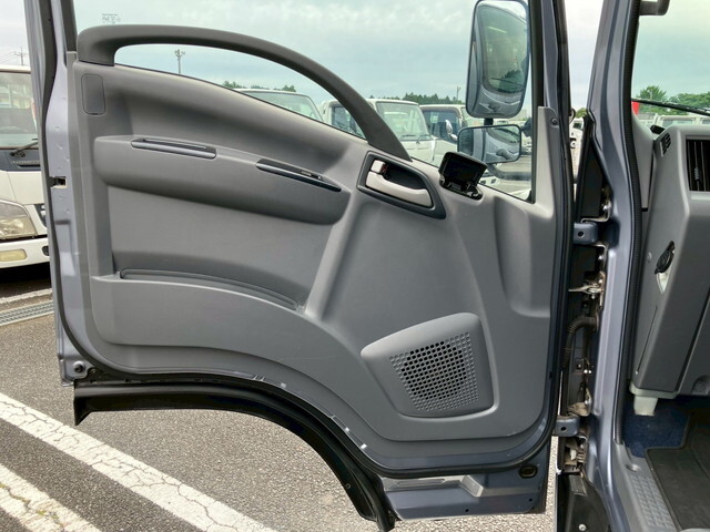 いすゞエルフアルミブロック小型（2t・3t）[写真32]